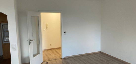 Idyllisch gelegene neu renovierte Dachgeschosswohnung