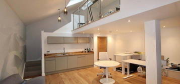 2 bed flat to rent