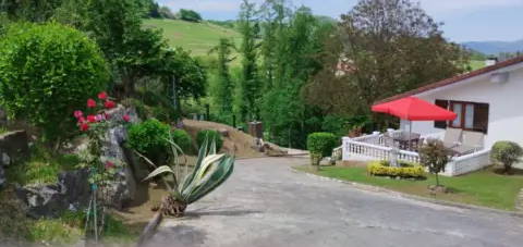 Chalet adosado en calle Barrio Enparantza,  1