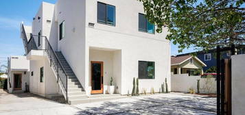 2909 N North Coolidge Ave, Los Angeles, CA 90039