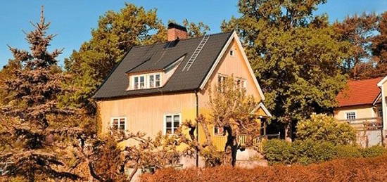 Einfamilienhaus und Garage + provisionsfrei +