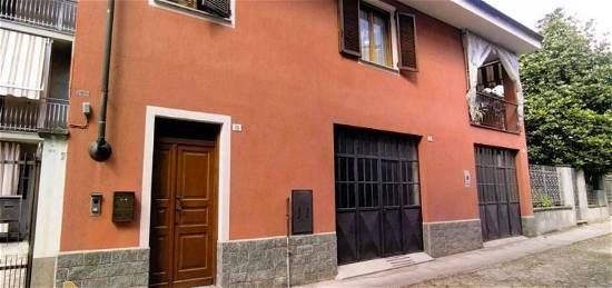Villetta bifamiliare in vendita in via Gardini, 10