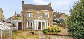 2 bed link detached house for sale