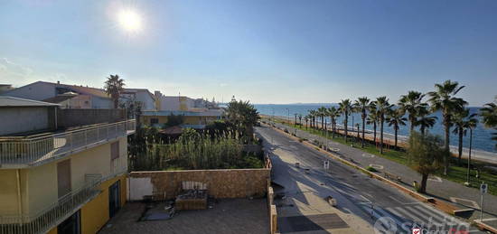 Venetico Marina, bivani fronte mare, 2 vani con