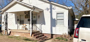 818 W  Matthews Ave, Jonesboro, AR 72401