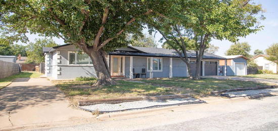 1103 Franklin Ave, Panhandle, TX 79068