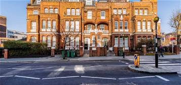 Flat to rent in Quex Road, London NW6