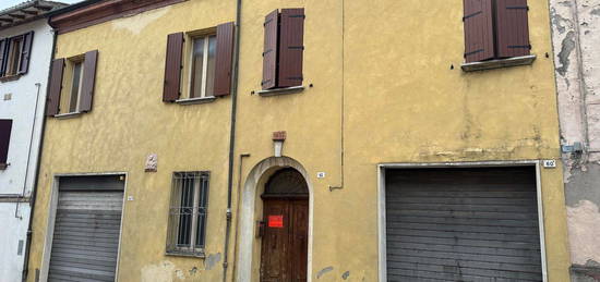 Casa indipendente in vendita in via Cavour, 62