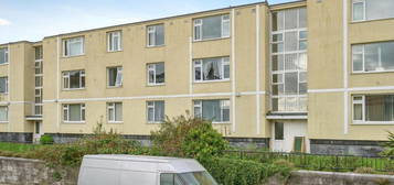 2 bedroom ground floor flat for sale