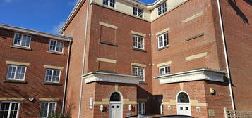 Flat to rent in Derby Court, Bury BL9