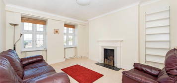 Flat to rent in Heathfield Court, Heathfield Terrace W4