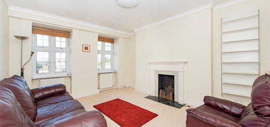 Flat to rent in Heathfield Court, Heathfield Terrace W4