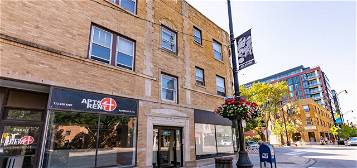 2480 N Lincoln Ave #3, Chicago, IL 60614