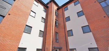 Flat to rent in Ascot Way, Longbridge, Birmingham B31