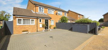 3 bedroom semi-detached house for sale