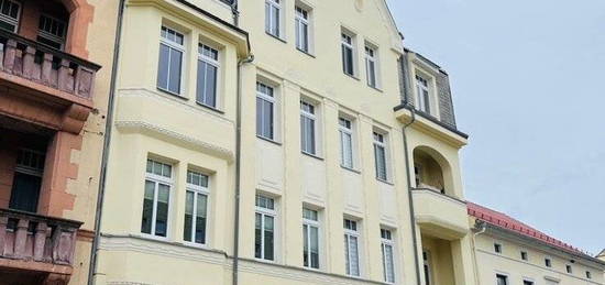 Nachmieter gesucht - Helle Dreiraumwohnung mit Balkon im gepflegtem Altbau