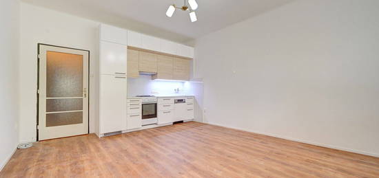 Byt 1+kk, 32 m², Ruská, Praha