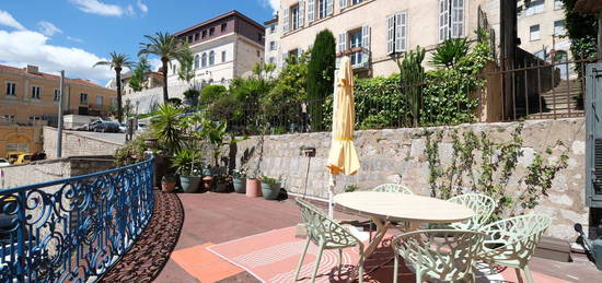 Apartment meublé avec grande terrasse proche Campus