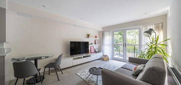 Flat for sale in Copeland House, Stevenage, Hertfordshire SG1