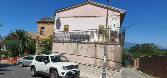 Casa indipendente in vendita in  Perrillo