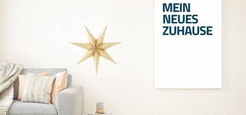 Für Sie frisch renoviert, zwei Zimmer Wohnung mit Balkon und Tageslichtbad!