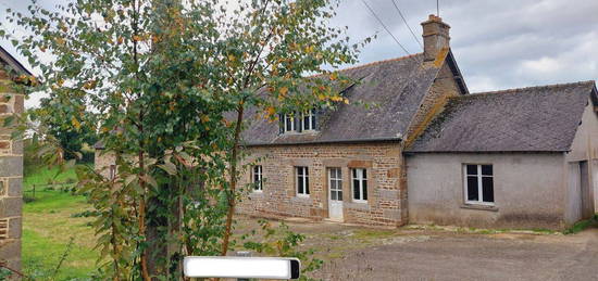 Longère à rénover - dépendances - 1,2 hectare de terrain - montaudin