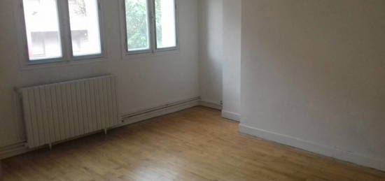 Appartement  à louer, 3 pièces, 2 chambres, 56 m²