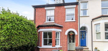 4 bed town house for sale