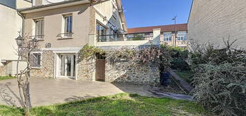 Maison 8 pièces 130 m²