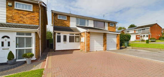 3 bed semi-detached house to rent