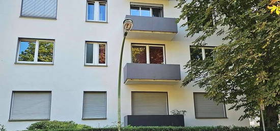 Helle 1-Zimmer-Wohnung mit EBK, Balkon und Tgl-Wannenbad in herrlicher Westendlage