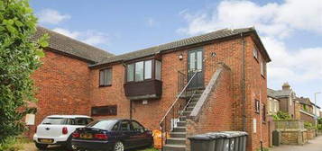 1 bed maisonette to rent