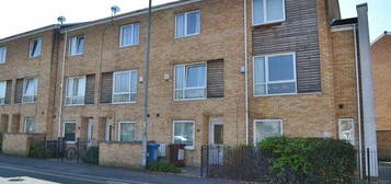 4 bedroom terraced house