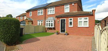 4 bedroom semi-detached house for sale