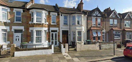 3 bed terraced house to rent