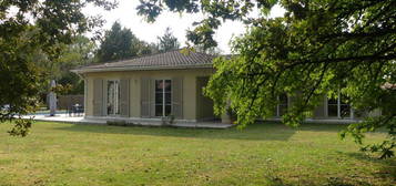 EXCLUSIVITÉ  Maison à vendre avec 4 chambres, garage et piscine à Le Temple