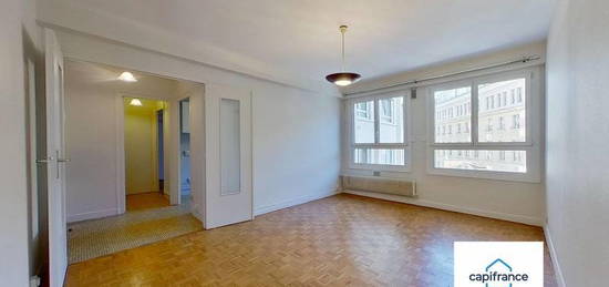 À Vendre : Appartement 2 Pièces - 48 m² - Centre Ville - Résidence du Vieux Château