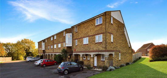 Flat for sale in Charleston Court, Basildon, Essex SS13