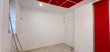 Apartament 2 camere,30mp,SPATIU COMERCIAL,Tudor,caparol,Targu Mures