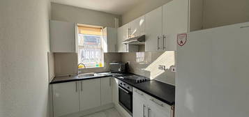 Maisonette to rent in Long Lane, Finchley N3