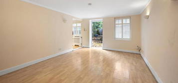 3 bedroom flat to rent