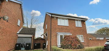 Detached house to rent in Juniper Close, Ashford TN23