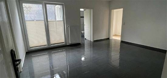 *Terrassen-Wohnung* 2-Zi. Erdgeschosswohnung in GM-Dieringhausen ab 01.07.24 zu vermieten