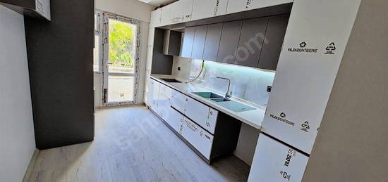 SUSUZDEDE PARK MANZARALI İÇİ SIFIR YAPILI 3+1 ARAKAT DAİRE