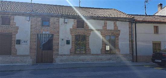Chalet en calle Segovia en Cuéllar
