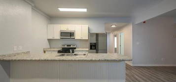 Mockingbird Garden Apartments, Tallahassee, FL 32304