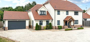 6 bed detached house for sale