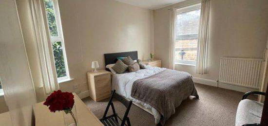 Shared accommodation to rent in Stratford Road, Nottingham, Nottinghamshire NG2