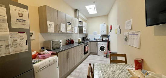 Maisonette to rent in Brighton Grove, Arthurs Hill, Newcastle Upon Tyne NE4