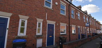 5 bedroom terraced house